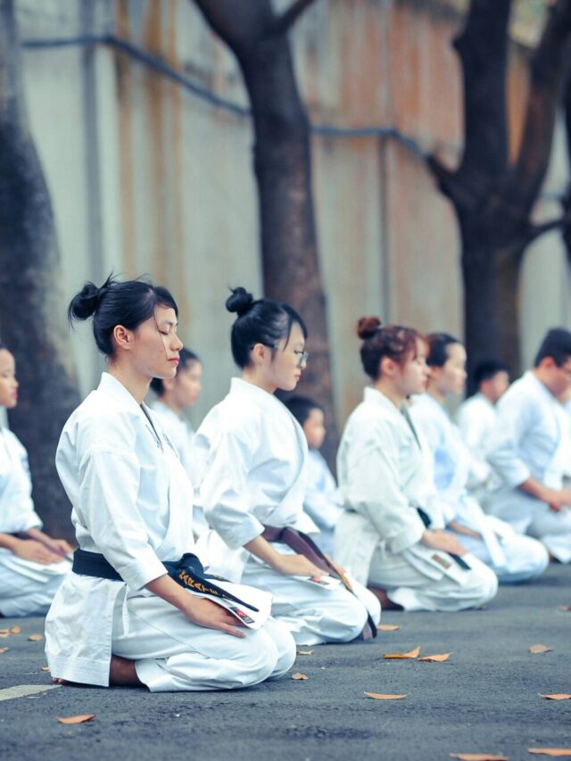 8 आदतें जो आपके फोकस और डिसिप्लिन को बढाती हैं