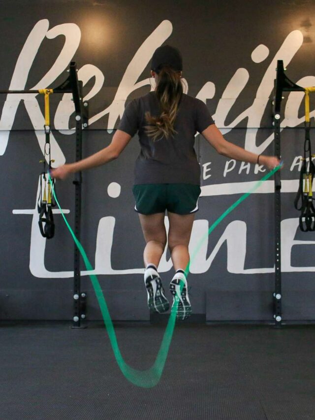 20 मिनट रस्सी कूदने से मिलते हैं यह जबरदस्त फायदे